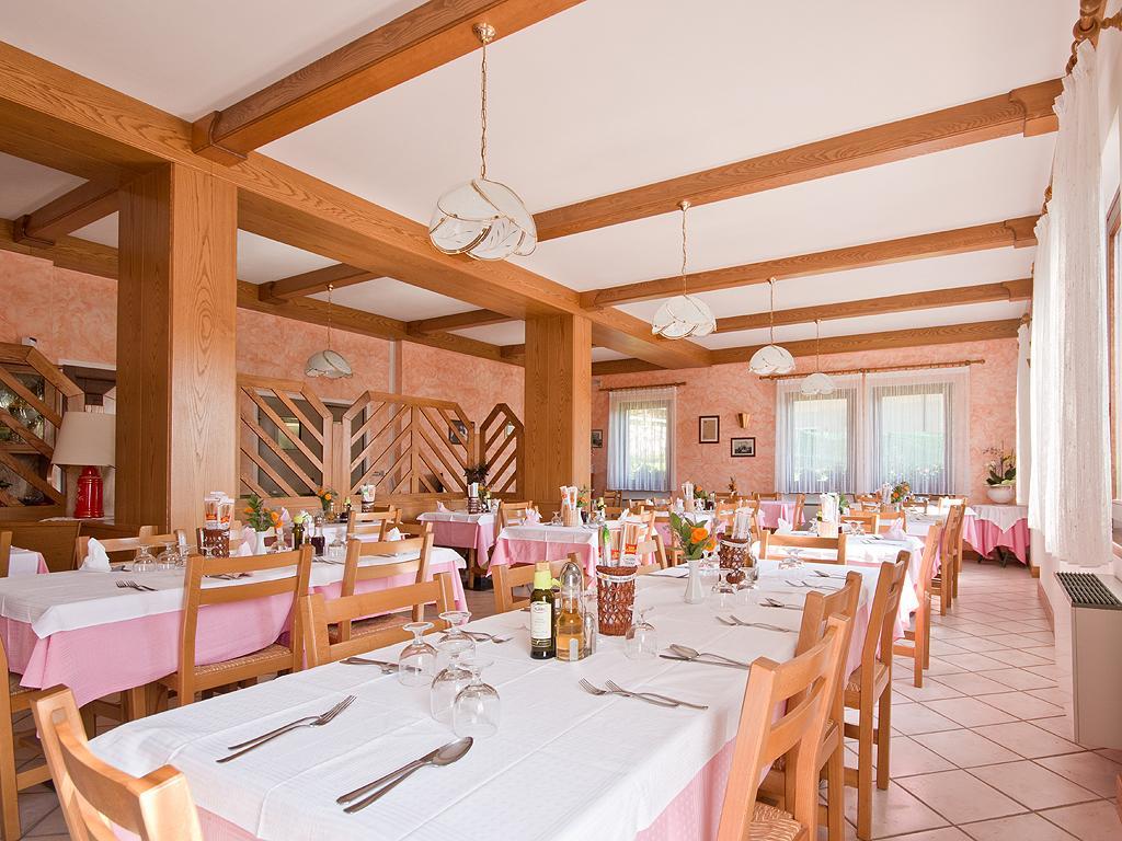Albergo Alpino Da Tullio Авио Экстерьер фото