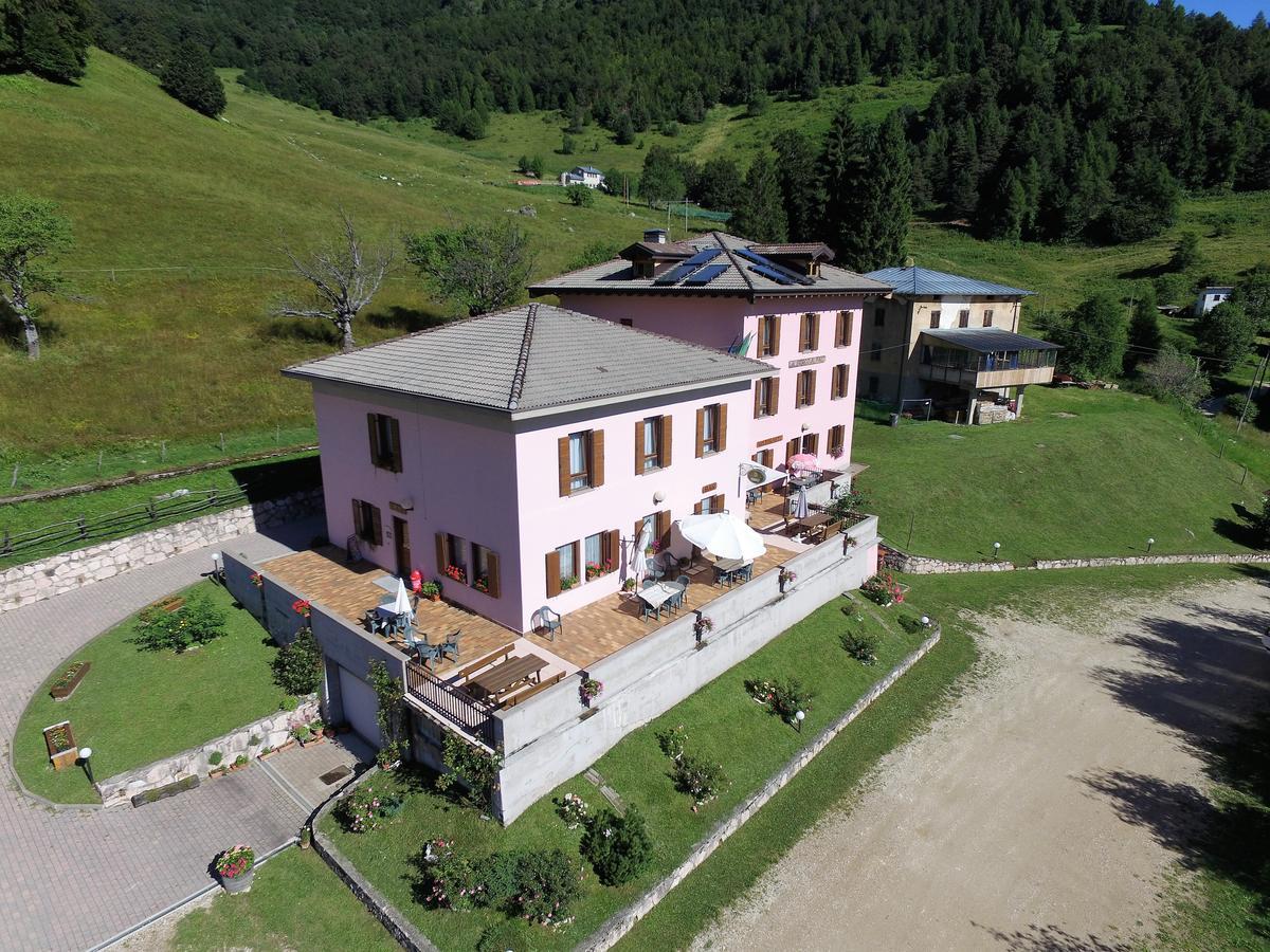 Albergo Alpino Da Tullio Авио Экстерьер фото